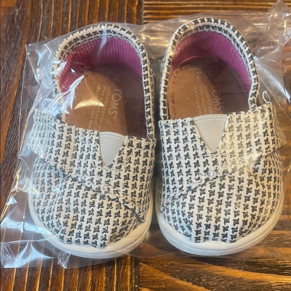 Toms Stylish Kids Shoes with Black and White Pattern